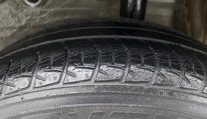 2014 Maruti Celerio ZXI, Petrol, Manual, 41,482 km, Left Rear Tyre Tread