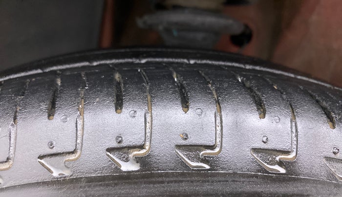 2018 Maruti IGNIS DELTA 1.2, Petrol, Manual, 54,509 km, Left Front Tyre Tread