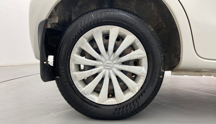 2013 Toyota Etios Liva GD SP, Diesel, Manual, 1,25,942 km, Right Rear Wheel