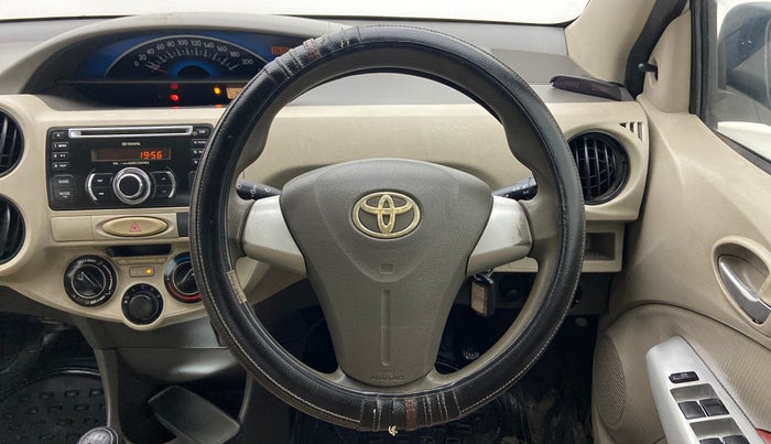2013 Toyota Etios Liva GD SP, Diesel, Manual, 1,25,942 km, Steering Wheel Close Up