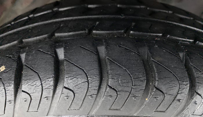 2018 Datsun Go Plus T OPTIONAL, Petrol, Manual, 15,921 km, Right Front Tyre Tread