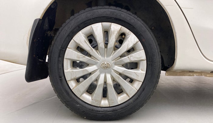 2013 Toyota Etios G, Petrol, Manual, 40,269 km, Right Rear Wheel