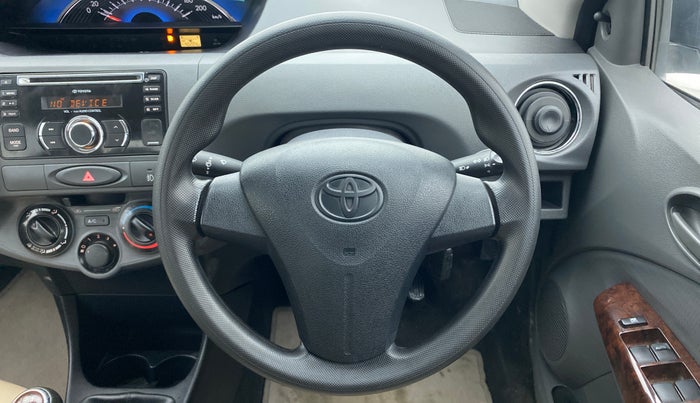 2013 Toyota Etios G, Petrol, Manual, 40,269 km, Steering Wheel Close Up