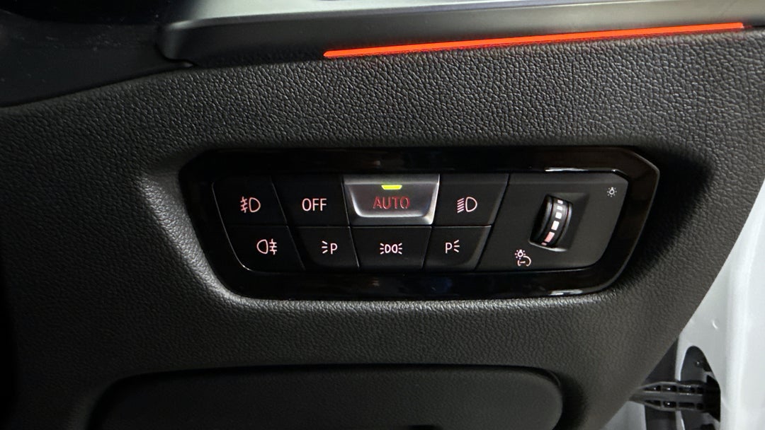 2021 BMW 3 30e M Sport Phev, Automatic, 48061 km, Utility Switches/Buttons