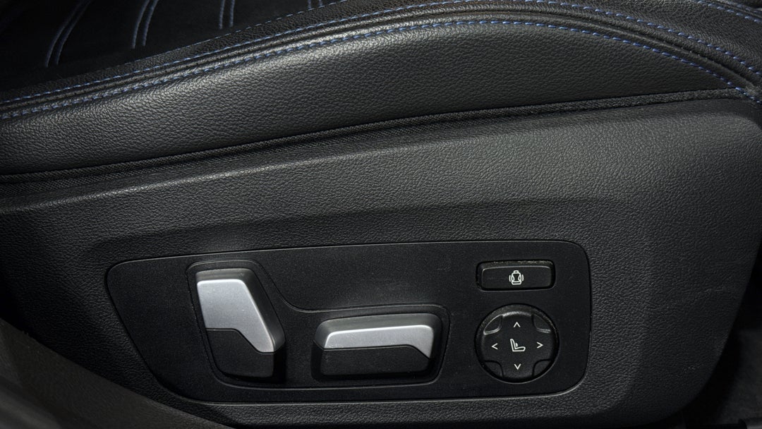 2021 BMW 3 30e M Sport Phev, Automatic, 48061 km, Drivers Side Adjustment Panel