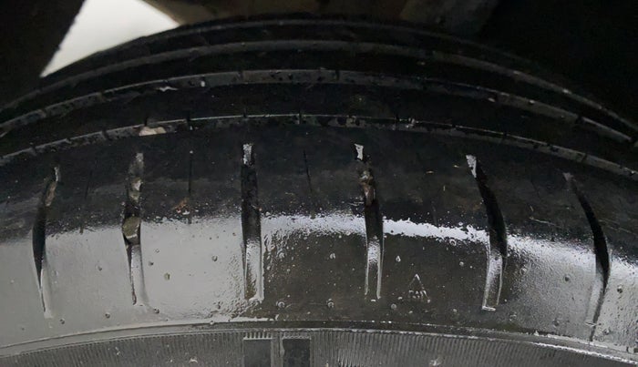 2016 Maruti Baleno ALPHA 1.2 K12, Petrol, Manual, 41,797 km, Right Rear Tyre Tread