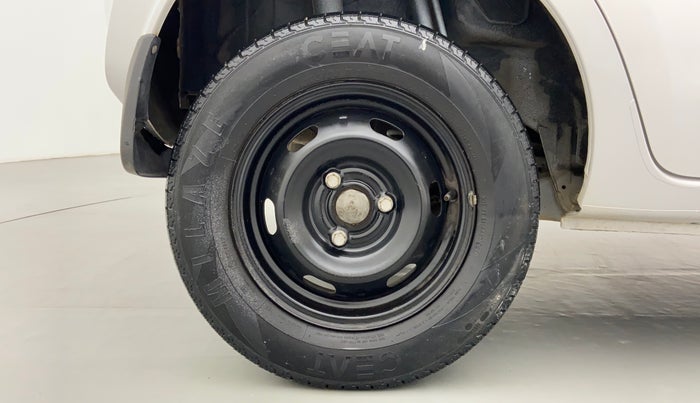 2017 Datsun Redi Go T (O), Petrol, Manual, 56,622 km, Right Rear Wheel