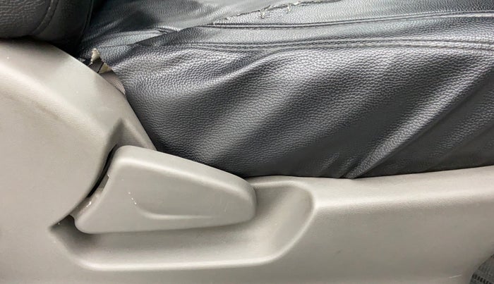 2017 Datsun Redi Go T (O), Petrol, Manual, 56,622 km, Driver Side Adjustment Panel