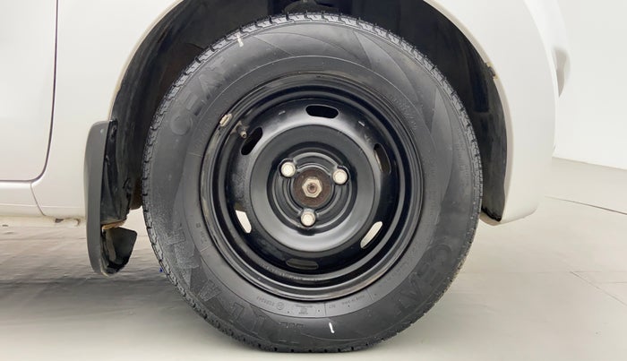 2017 Datsun Redi Go T (O), Petrol, Manual, 56,622 km, Right Front Wheel