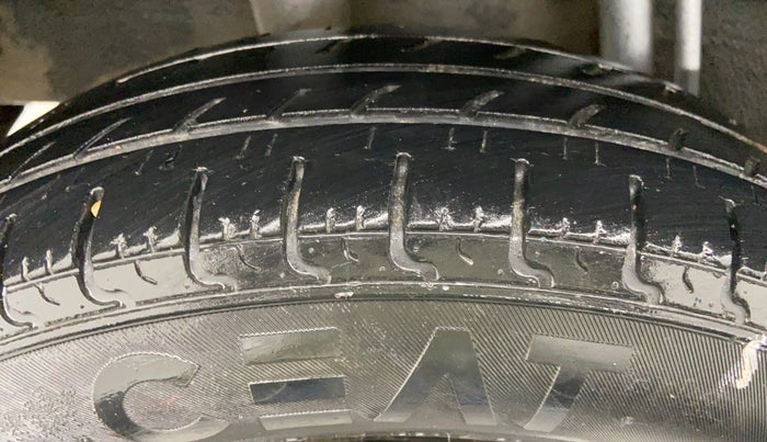 2017 Datsun Redi Go T (O), Petrol, Manual, 56,622 km, Right Rear Tyre Tread