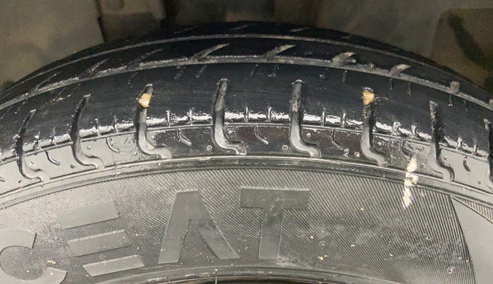 2017 Datsun Redi Go T (O), Petrol, Manual, 56,622 km, Left Front Tyre Tread