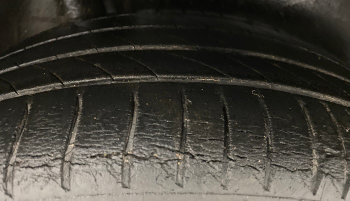 2011 Honda City V MT PETROL, Petrol, Manual, 66,316 km, Right Rear Tyre Tread