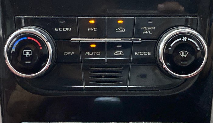 2018 Mahindra XUV500 W9, Diesel, Manual, 84,193 km, Automatic Climate Control
