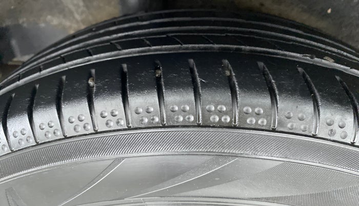 2015 Honda City SV MT PETROL, Petrol, Manual, 83,930 km, Right Rear Tyre Tread