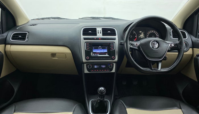 2016 Volkswagen Ameo HIGHLINE 1.5, Diesel, Manual, 84,051 km, Dashboard