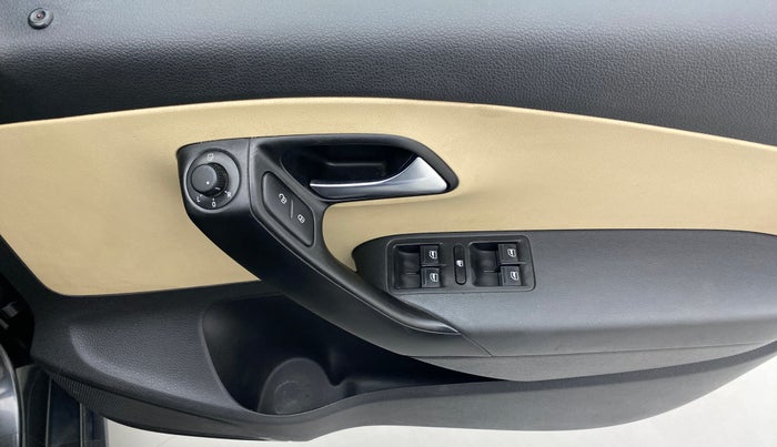 2016 Volkswagen Ameo HIGHLINE 1.5, Diesel, Manual, 84,051 km, Driver Side Door Panels Control