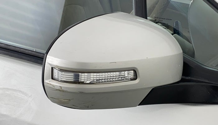 2014 Maruti Ertiga ZXI, Petrol, Manual, 43,824 km, Right rear-view mirror - Minor scratches