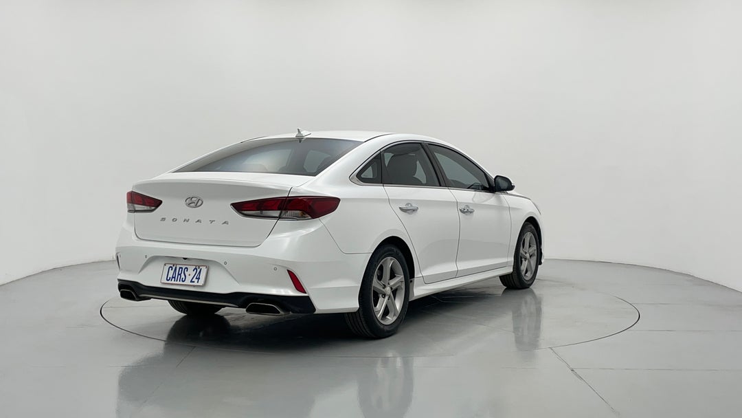 Right Back Diagonal (45- Degree) View