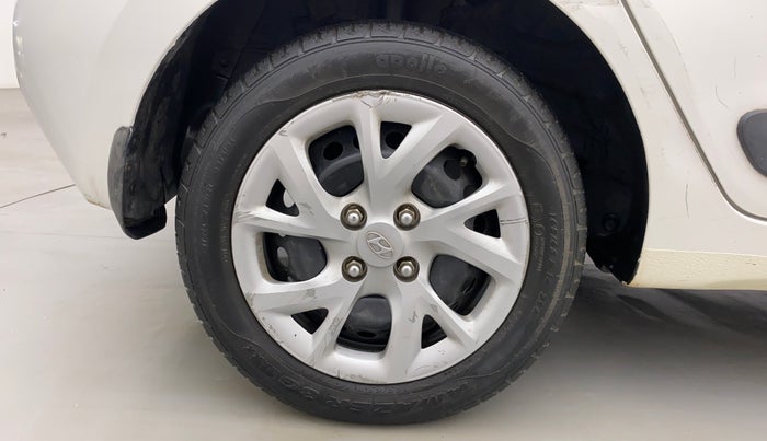 2018 Hyundai Grand i10 MAGNA 1.2 KAPPA VTVT, CNG, Manual, 24,039 km, Right Rear Wheel