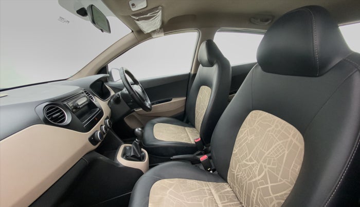 2018 Hyundai Grand i10 MAGNA 1.2 KAPPA VTVT, CNG, Manual, 24,039 km, Right Side Front Door Cabin
