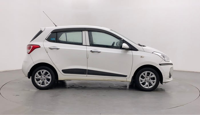 2018 Hyundai Grand i10 MAGNA 1.2 KAPPA VTVT, CNG, Manual, 24,039 km, Right Side View