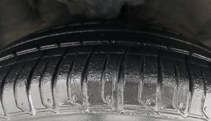 2012 Hyundai i10 ERA 1.1 LPG, LPG, Manual, 51,068 km, Right Front Tyre Tread