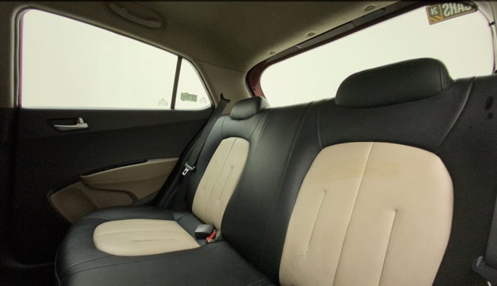 2013 Hyundai Grand i10 SPORTZ 1.2 KAPPA VTVT, Petrol, Manual, 80,400 km, Right Side Rear Door Cabin