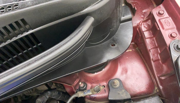 2013 Hyundai Grand i10 SPORTZ 1.2 KAPPA VTVT, Petrol, Manual, 80,400 km, Bonnet (hood) - Cowl vent panel has minor damage