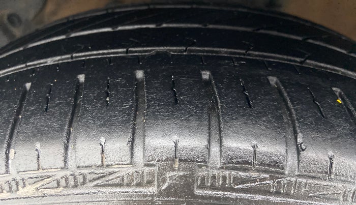 2019 Hyundai Grand i10 ASTA 1.2 VTVT, Petrol, Manual, 32,881 km, Left Front Tyre Tread