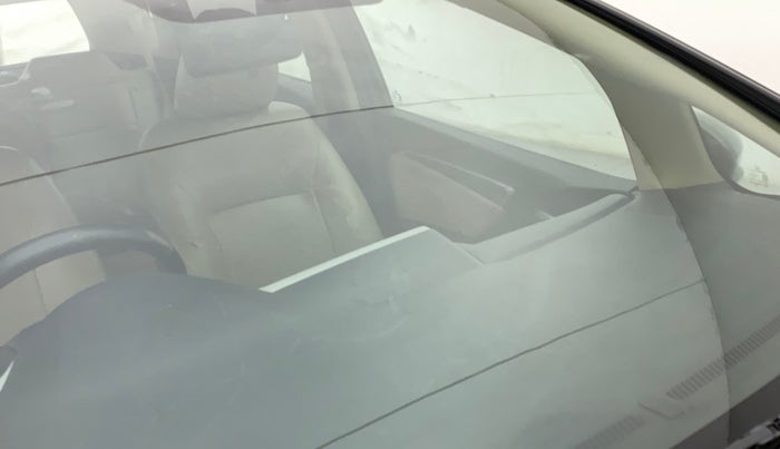2016 Honda Jazz 1.2L I-VTEC V, Petrol, Manual, 1,10,325 km, Front windshield - Minor spot on windshield