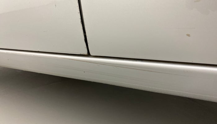 2014 Hyundai i10 SPORTZ 1.1, Petrol, Manual, 80,797 km, Left running board - Minor scratches