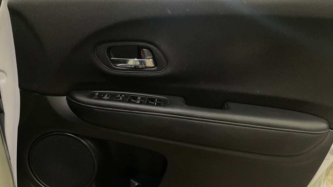 2016 Honda HR-V Vti, Automatic, 116376 km, Speaker View