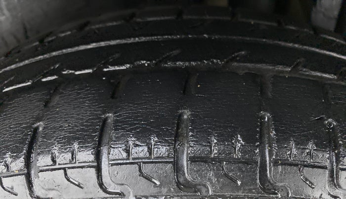 2017 Maruti Swift VXI OPT, Petrol, Manual, 39,322 km, Left Rear Tyre Tread