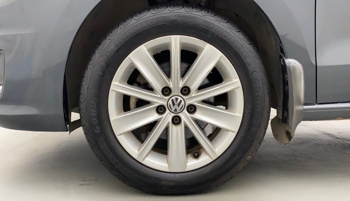 2016 Volkswagen Vento HIGHLINE PETROL AT, Petrol, Automatic, 54,777 km, Left Front Wheel
