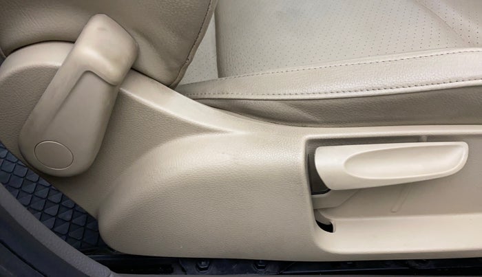 2016 Volkswagen Vento HIGHLINE PETROL AT, Petrol, Automatic, 54,777 km, Driver Side Adjustment Panel