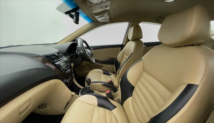 2014 Hyundai Verna FLUIDIC 1.6 SX CRDI, Diesel, Manual, 74,548 km, Right Side Front Door Cabin