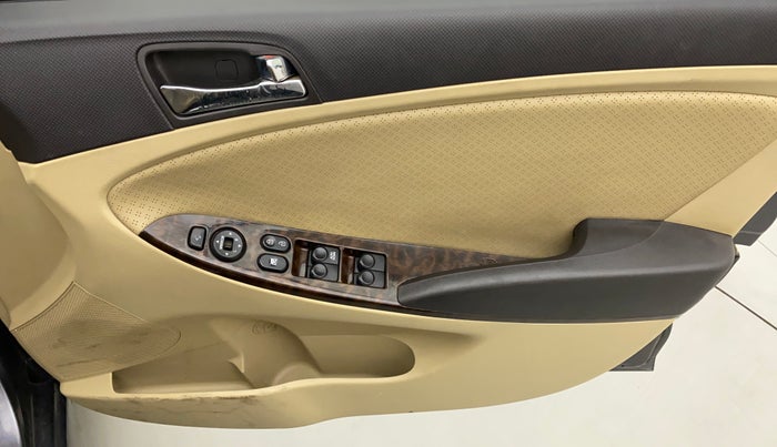 2013 Hyundai Verna FLUIDIC 1.6 VTVT SX OPT, Petrol, Manual, 27,360 km, Driver Side Door Panels Control