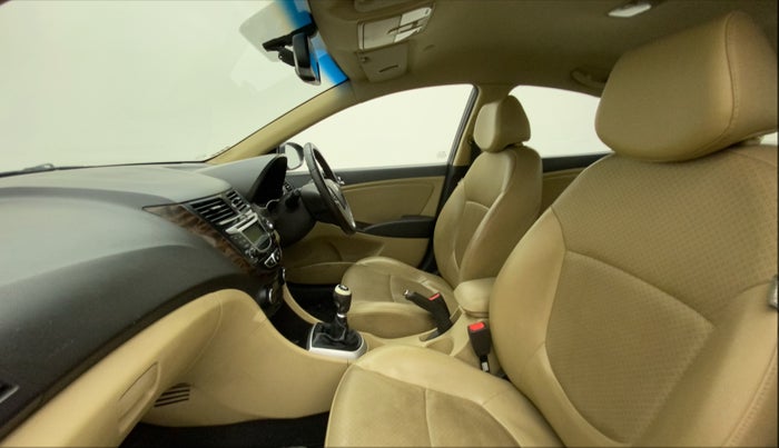 2013 Hyundai Verna FLUIDIC 1.6 VTVT SX OPT, Petrol, Manual, 27,360 km, Right Side Front Door Cabin