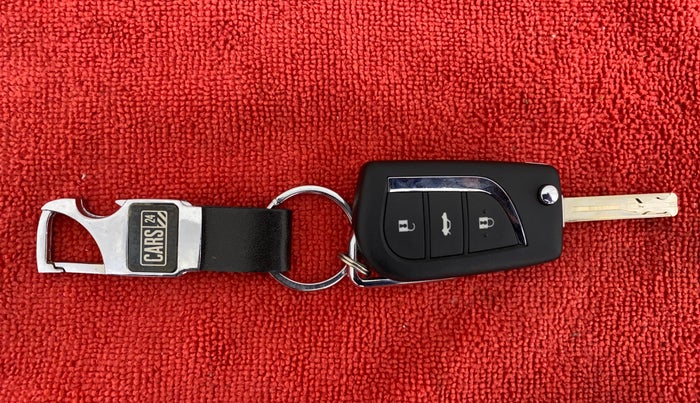 2014 Toyota Corolla Altis G, Petrol, Manual, 55,679 km, Key Close Up