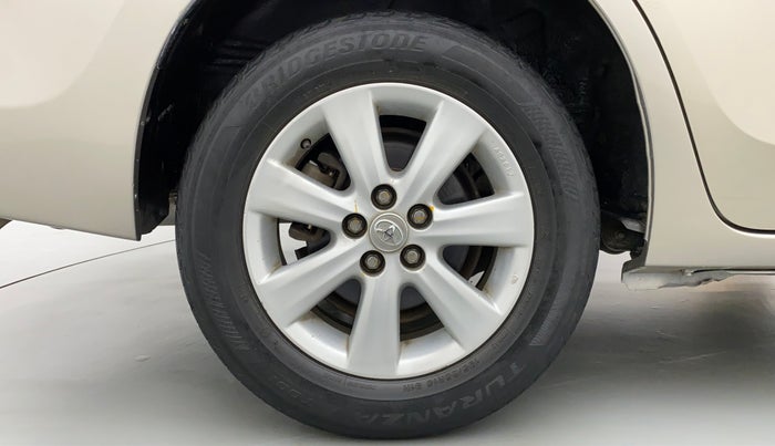 2014 Toyota Corolla Altis G, Petrol, Manual, 55,679 km, Right Rear Wheel