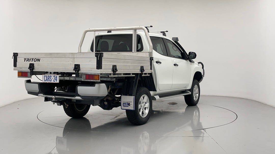 2021 Mitsubishi Triton Glx+ (4x4), Automatic, 16646 km, Right Back Diagonal (45- Degree) View