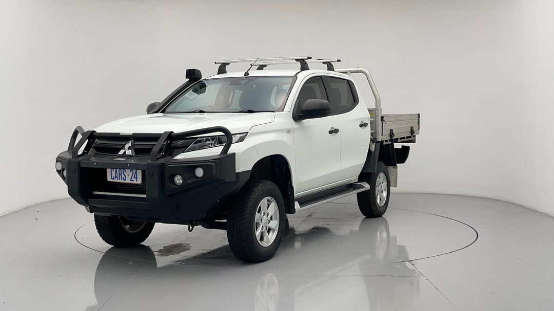 2021 Mitsubishi Triton Glx+ (4x4), Automatic, 16646 km, Left Front Diagonal (45- Degree) View