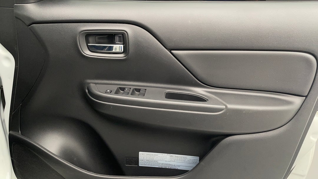 2021 Mitsubishi Triton Glx+ (4x4), Automatic, 16646 km, Speaker View