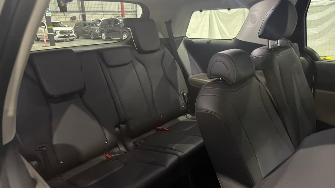 2025 Kia Carnival Gt-line, Automatic, 11012 km, Third Row Seats