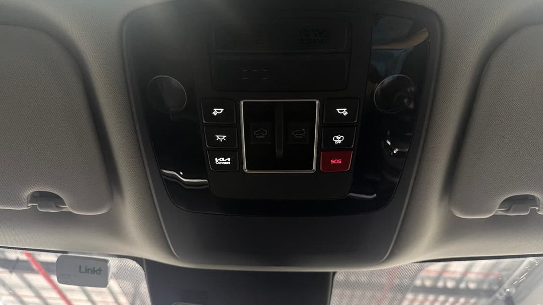 2025 Kia Carnival Gt-line, Automatic, 11012 km, On-Roof Controls/Sunglass holder