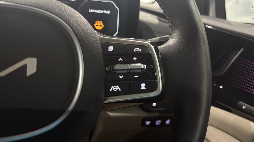 2025 Kia Carnival Gt-line, Automatic, 11012 km, Cruise Control