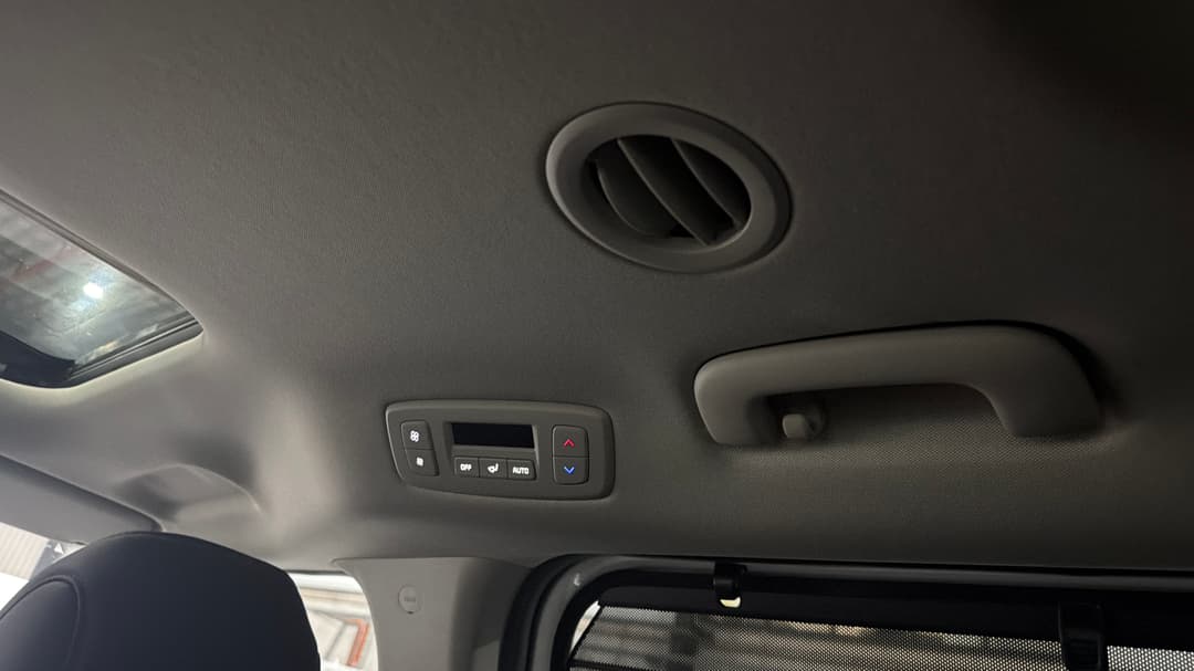 2025 Kia Carnival Gt-line, Automatic, 11012 km, Rear A/C Vent