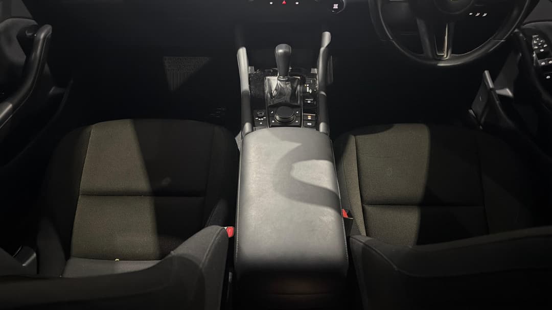 2020 Mazda 3 G25 Evolve, Automatic, 80095 km, Center Console