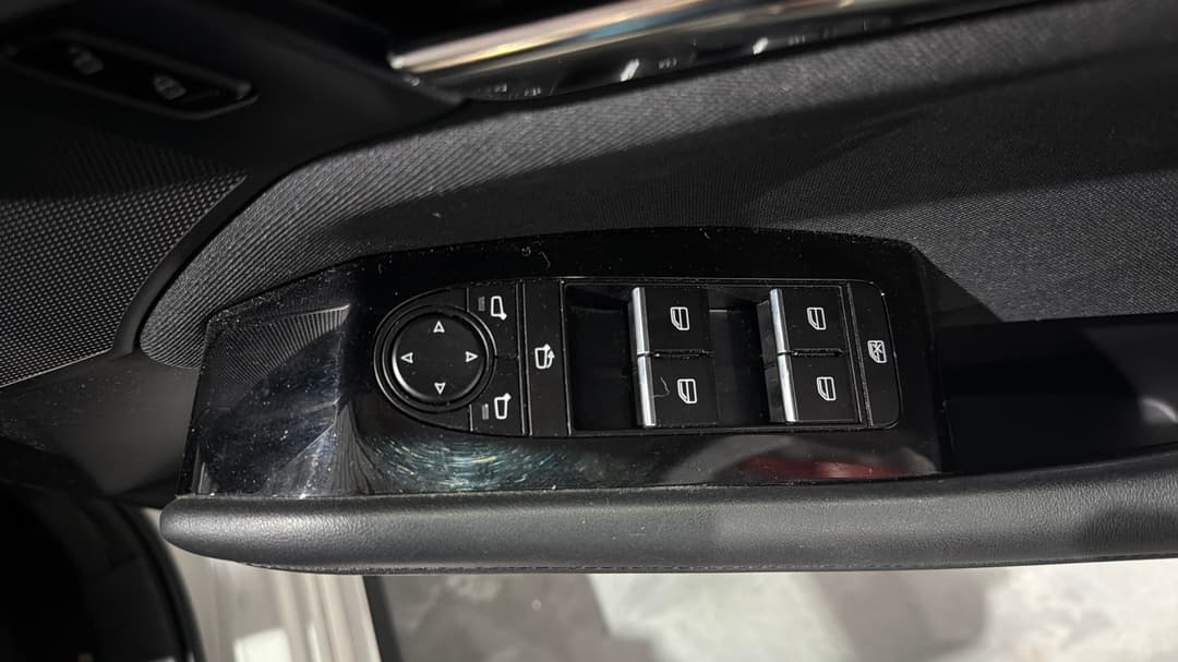 2020 Mazda 3 G25 Evolve, Automatic, 80095 km, Drivers Side Door Panel Controls