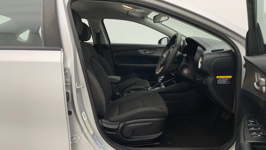 2019 Kia Cerato S, Automatic, 113142 km, Right Side Front Door Cabin View